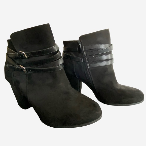 Torrid Black Faux Suede Wrap Buckle Heel Ankle Boot- Sz-11W - Picture 1 of 16